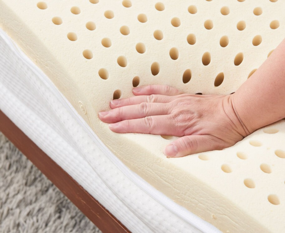 Khi chọn nệm cần quan tâm đến khả năng đàn hồi và phục hồi của nệm