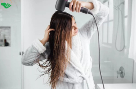 Sấy tóc đúng cách – Bí quyết giúp tóc nhanh khô mà vẫn mềm mượt